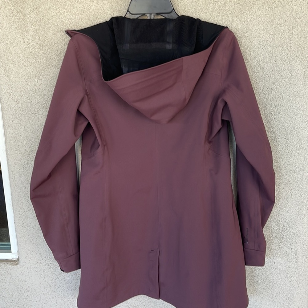 Arc’teryx Wind Jacket - image 5